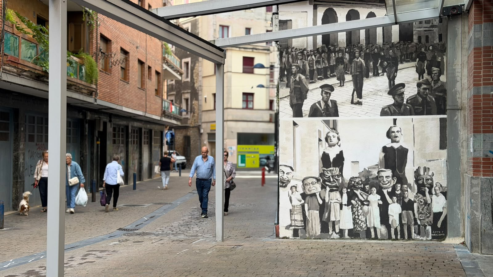 Mural conmemorativo de los 90 años de la ocupación franquista de Errenteria